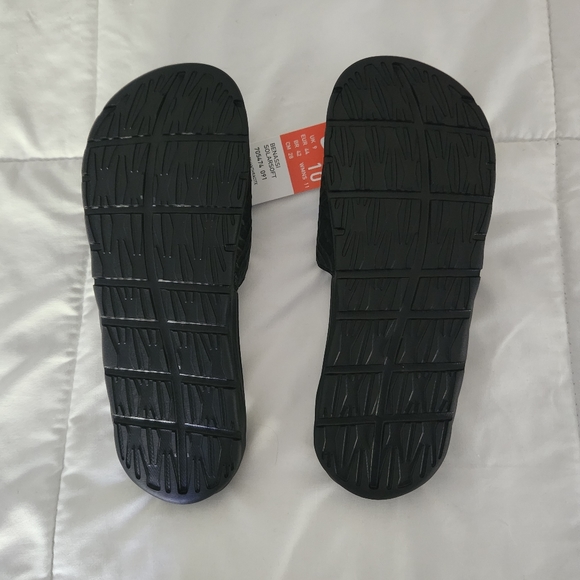 Nike Slides - Picture 2 of 2